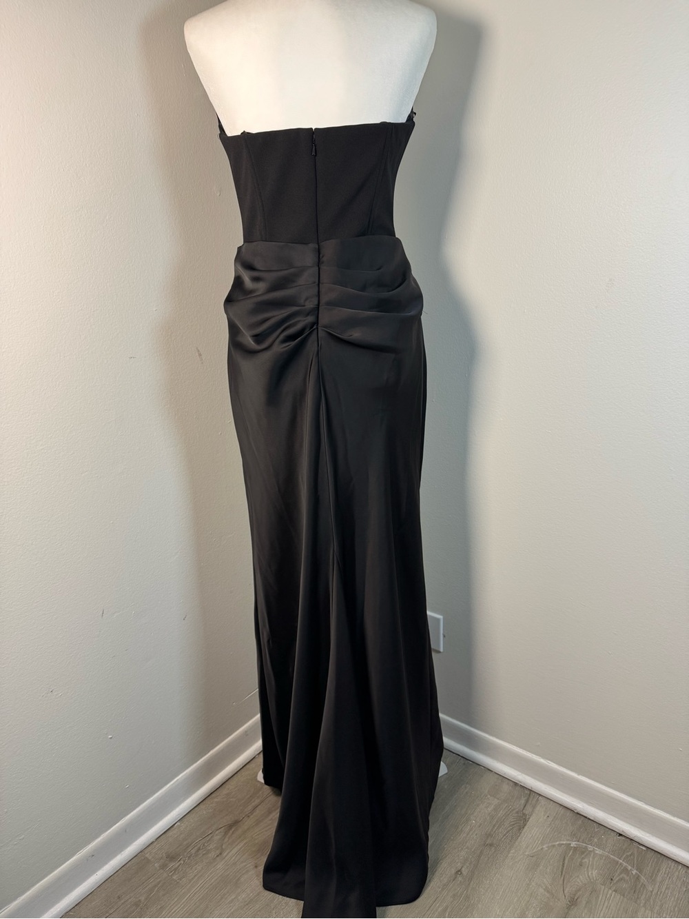 NEW Betsy and Adam Debra strapless corset mixed media draped gown in black Sz 8 - Picture 11 of 16